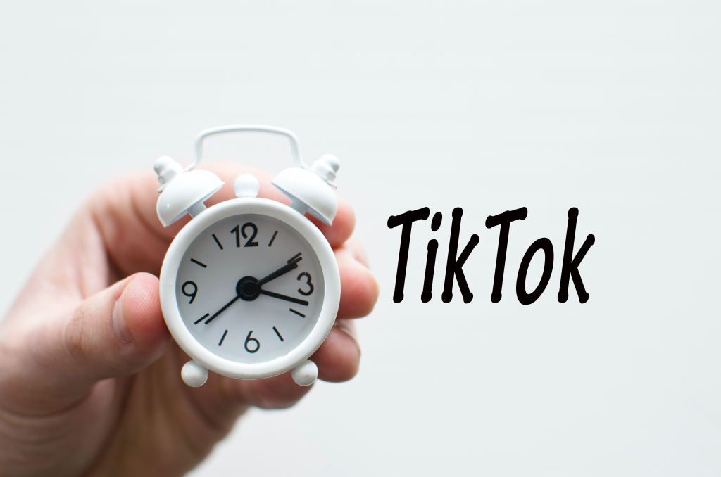 Bật mí khung giờ vàng đăng TikTok giúp tăng view nhanh chóng