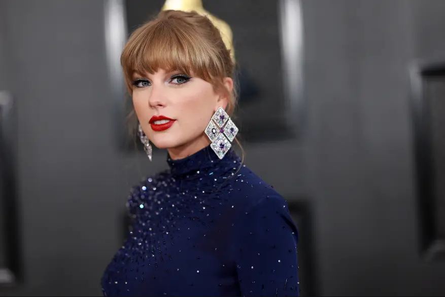 Celeb hạng A là ai? Taylor Swift là nghệ sĩ nổi tiếng với vô số giải thưởng âm nhạc quốc tế