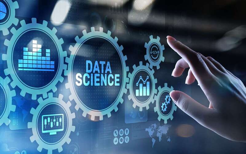 Data Science kết hợp giữa khoa học máy tính và thống kê